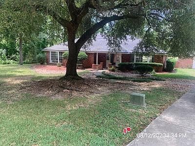1st image of 726 Stonewall Jackson Dr