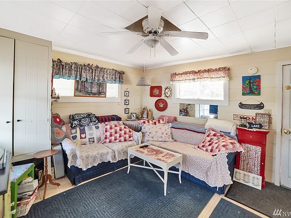 5th image of 2700 E Mason Lake Dr W