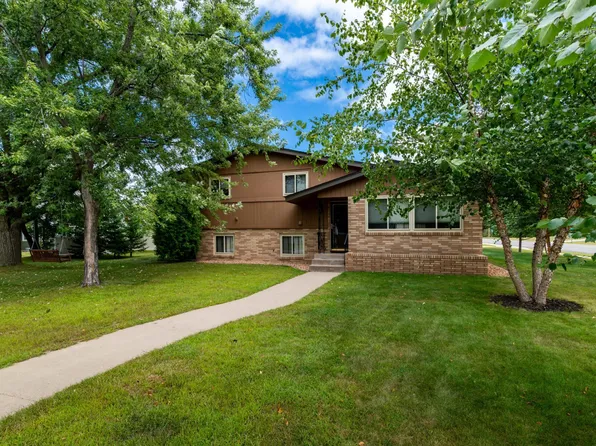 1002 12th Ave NE, Brainerd, MN 56401