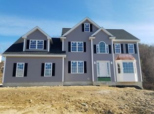 29 Sky Top Ln, Dunstable, MA 01827