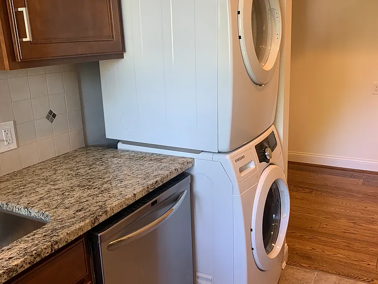 2534 Erie Ave #3 — Photo 18
