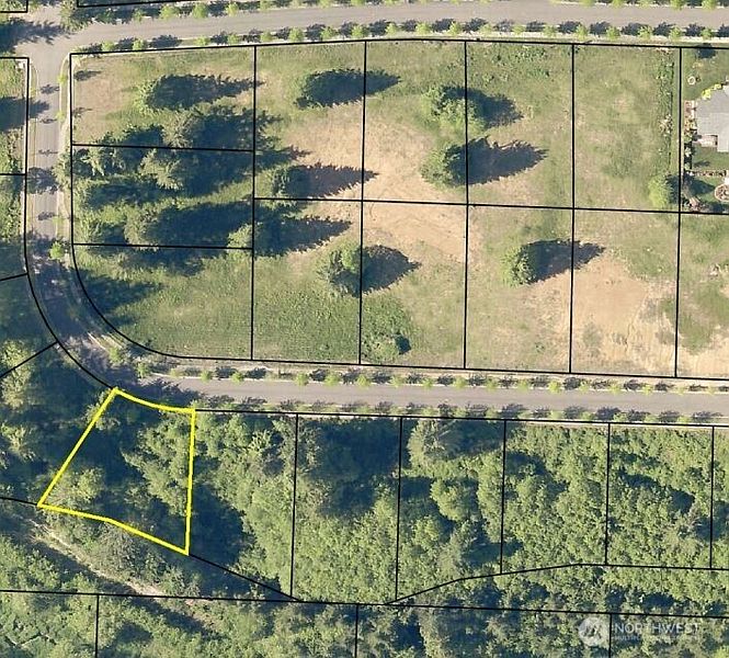 2nd image of 110 Sequoia Lane
