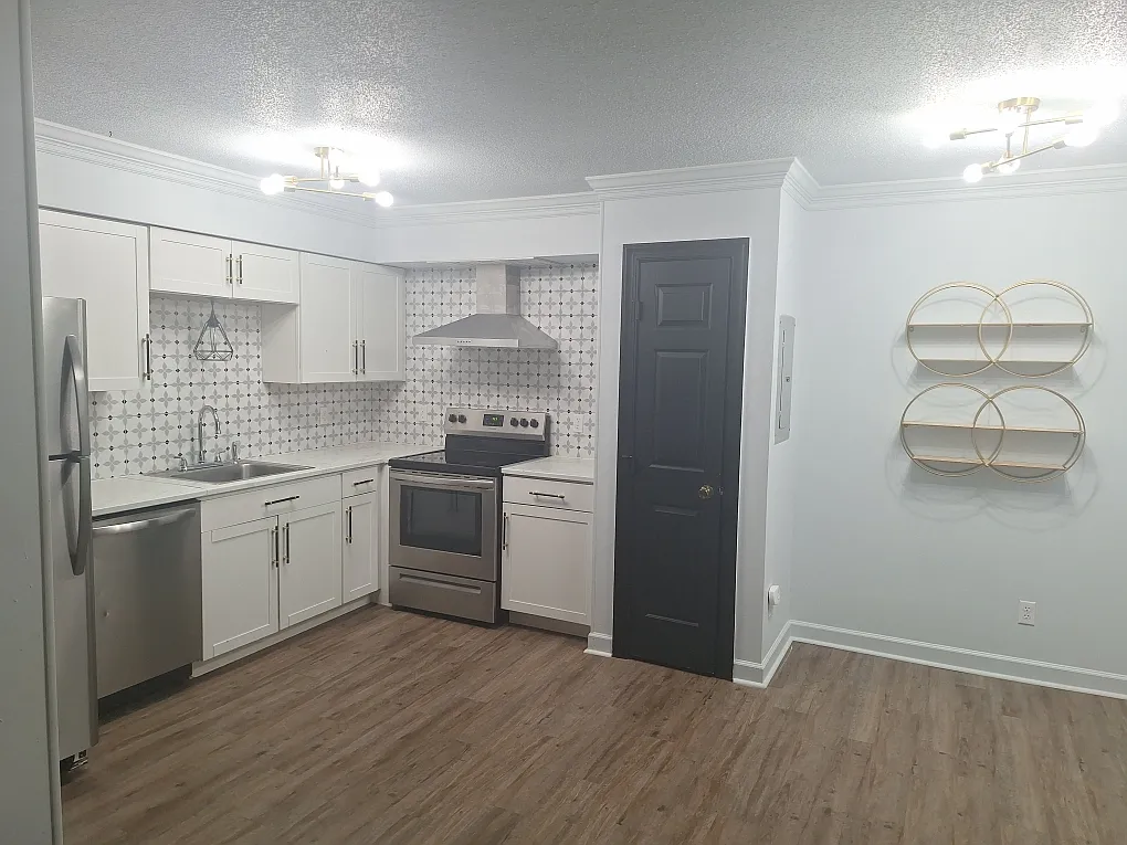 2 bed, 960 sqft, $1,645 — Photo 4