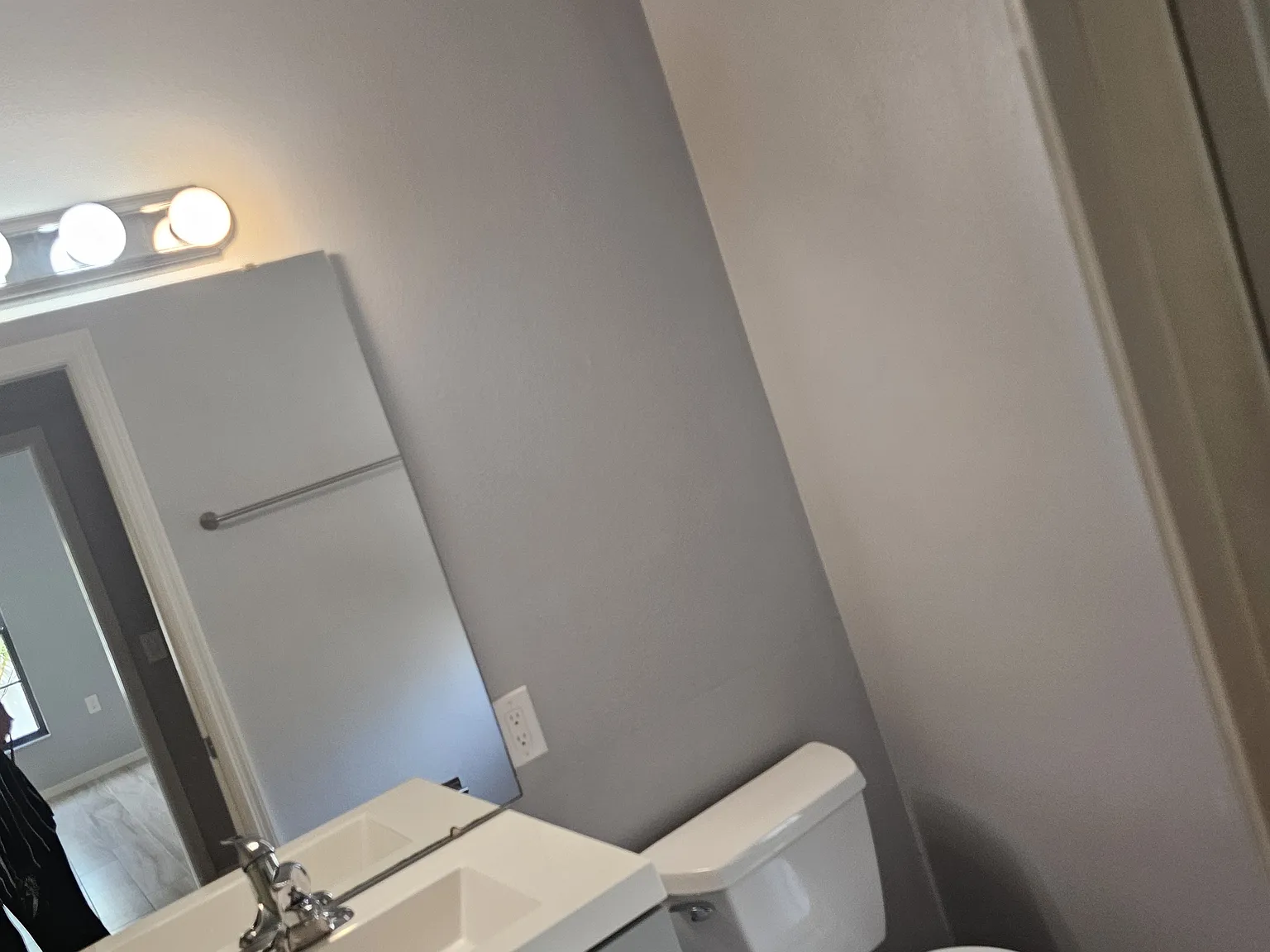 2/2 in Gulf Gate- pet ready, available now — Photo 3