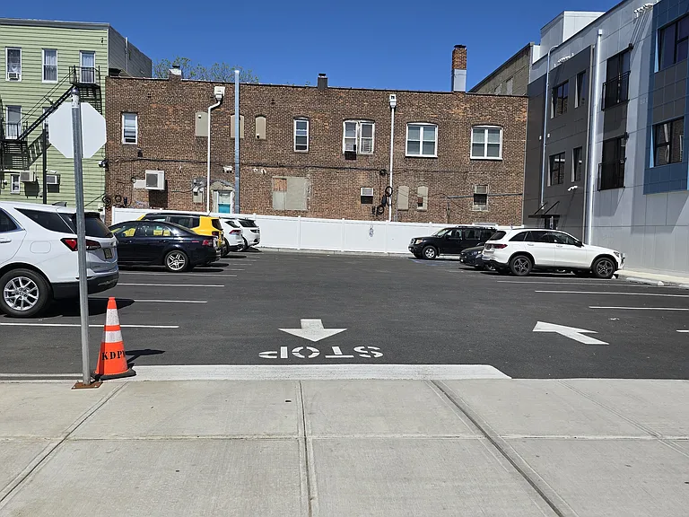 512 Kearny Ave #201 — Photo 17