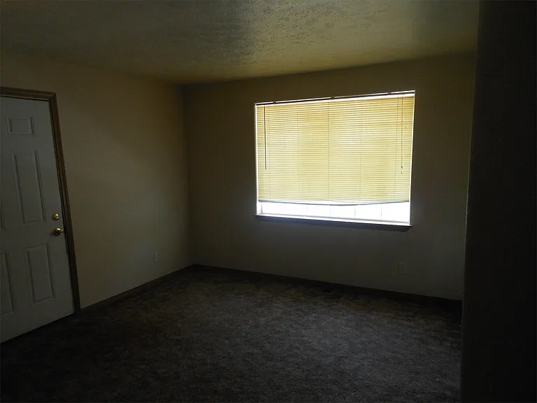 2328 N Wilbur Rd — Photo 7