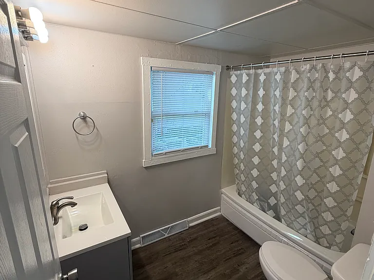 4618 Towle Ave #RH — Photo 2