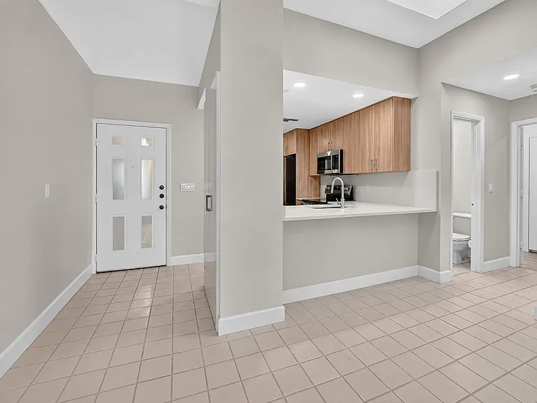 7460 La Paz Blvd #304 — Photo 10