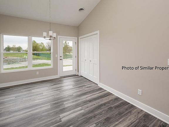 5th image of 155 Kinsley Ct