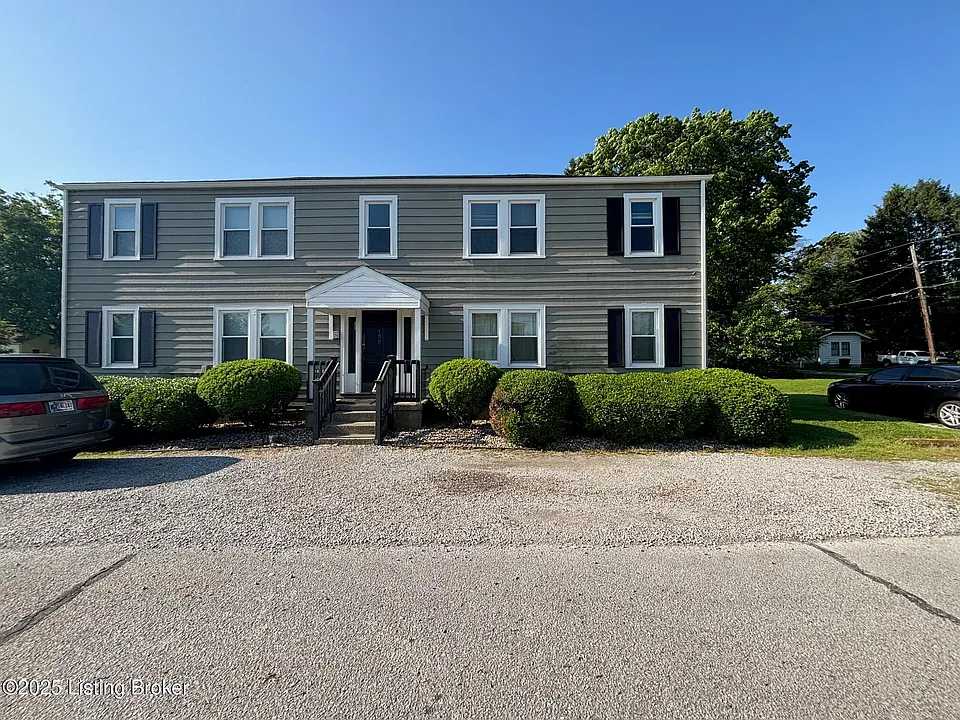 136 E Harrison Ave #2