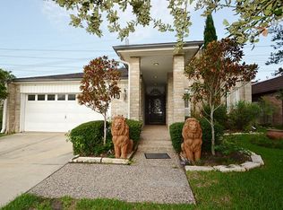 10 Bendwood Dr, Sugar Land, TX 77478