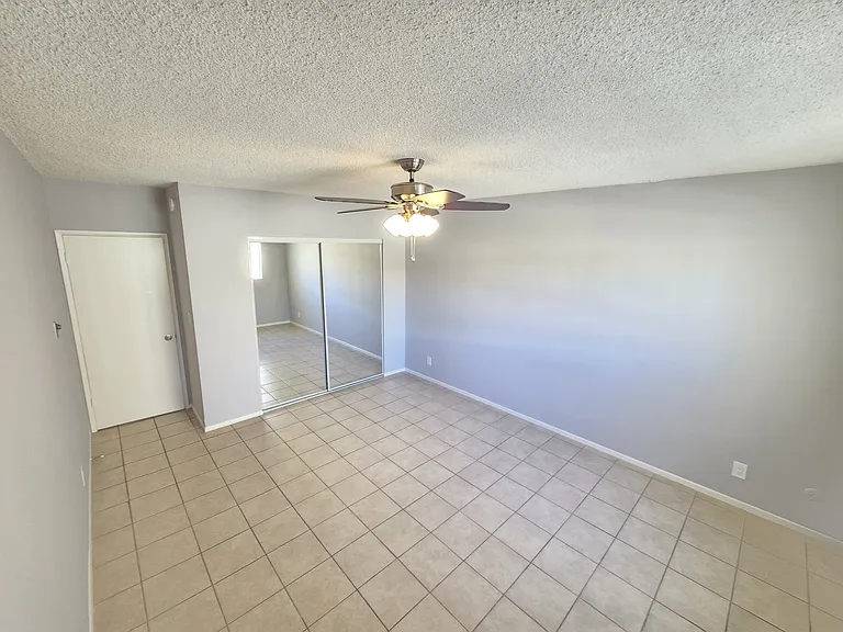 13955 Oxnard St — Photo 17