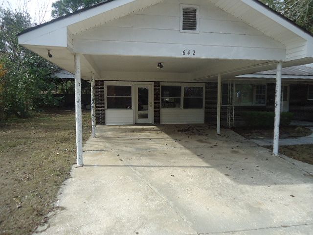 1st image of 642 Oak Villa Dr