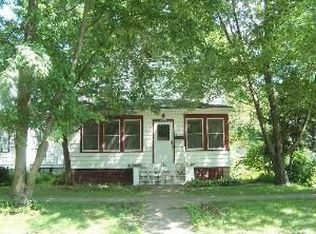 224 N Maple St, Momence, IL 60954