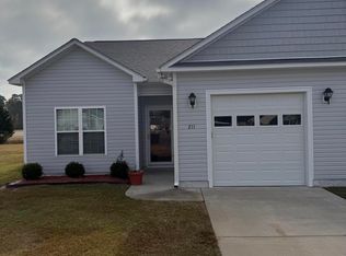 211 Briarcliff Ct, Kinston, NC 28501