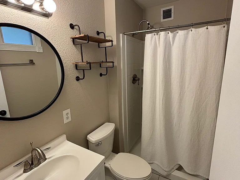 413 E Ellis Dr — Photo 23