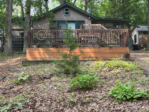 2112 Timber Ln, Brooklyn, MI 49230