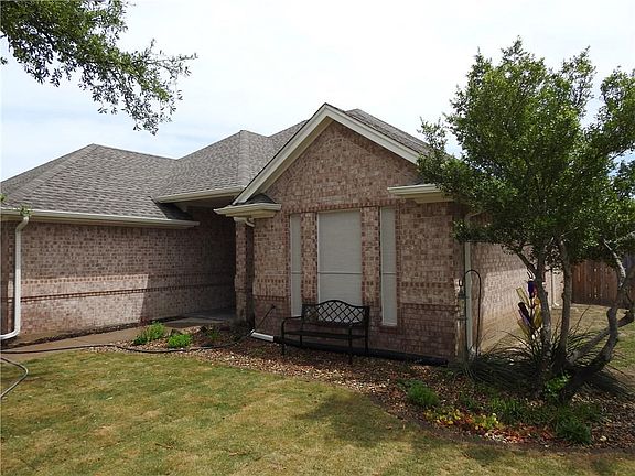 3rd image of 312 Vera Dr