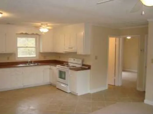 1207 Horse Trail Dr, Shelby, NC 28152