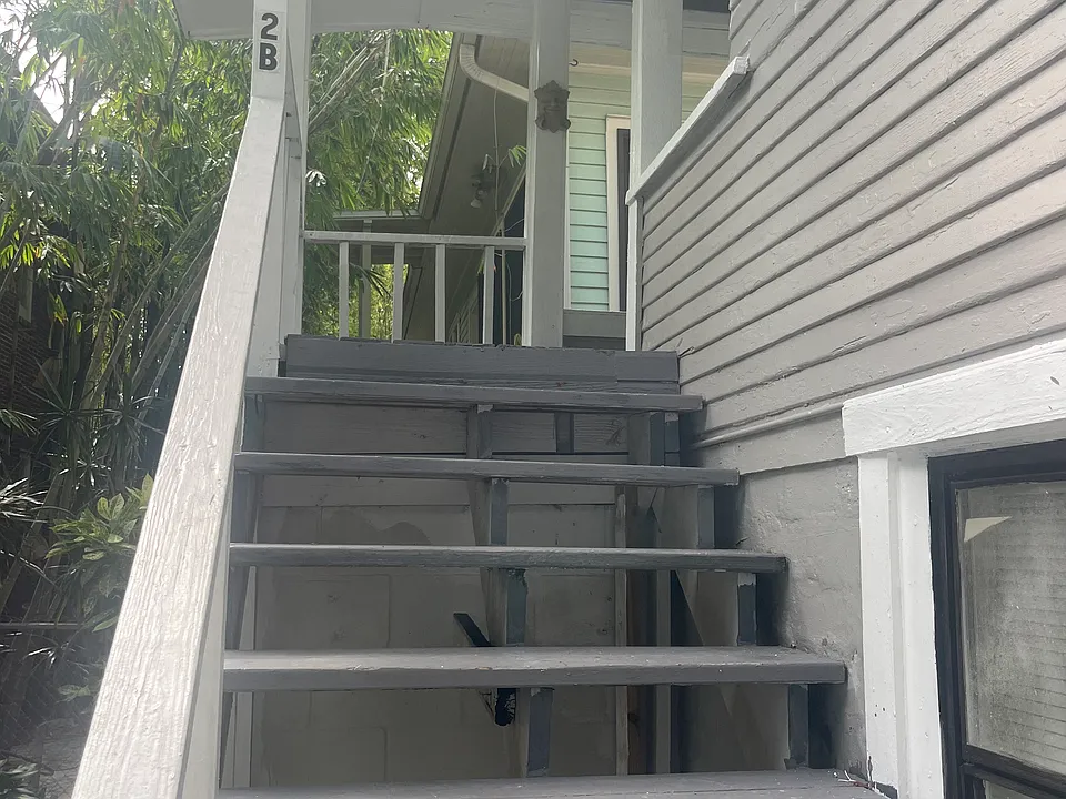 601 S Delaware Ave #2B