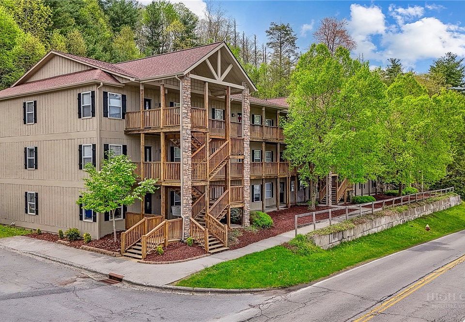 1st image of 800 Meadowview Drive #2