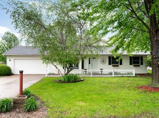 605 Amanda Ct, Holmen, WI 54636