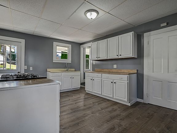 4th image of 260 S Hancock St #258