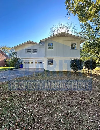 912 Fairmont Ave NW Photo 1