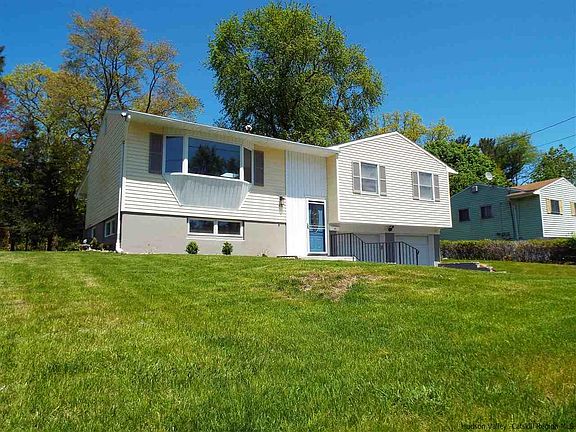 2nd image of 73 Appletree Dr