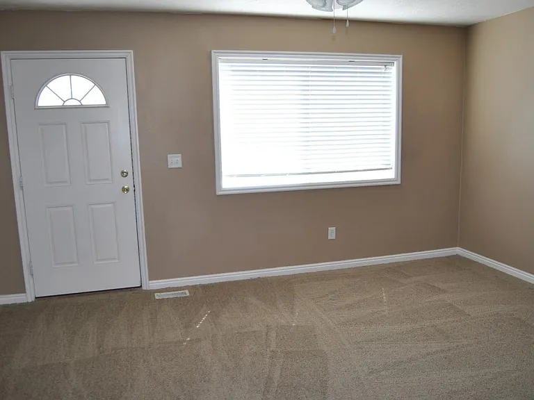 631 Countryside Ave — Photo 3