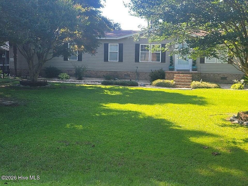 2nd image of 113 Coinjock Village Drive