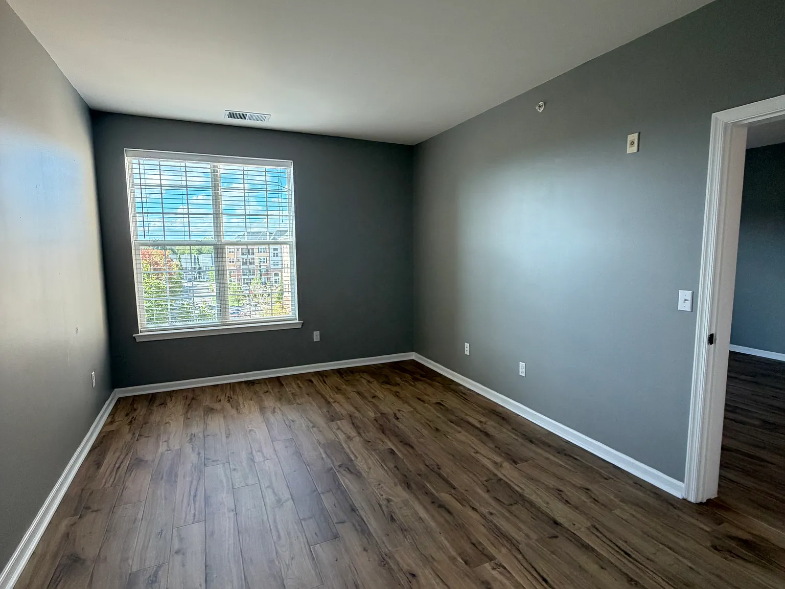 1344 Sierra Dr — Photo 4