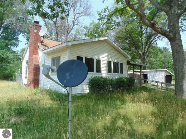 3985 S Peacock Trl, Baldwin, MI 49304