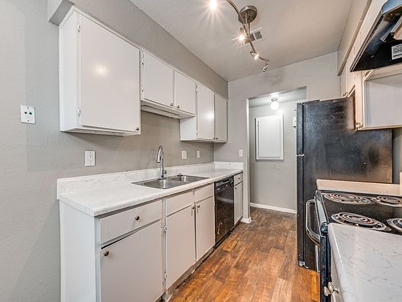 5th image of 1122 Millview Dr #1103