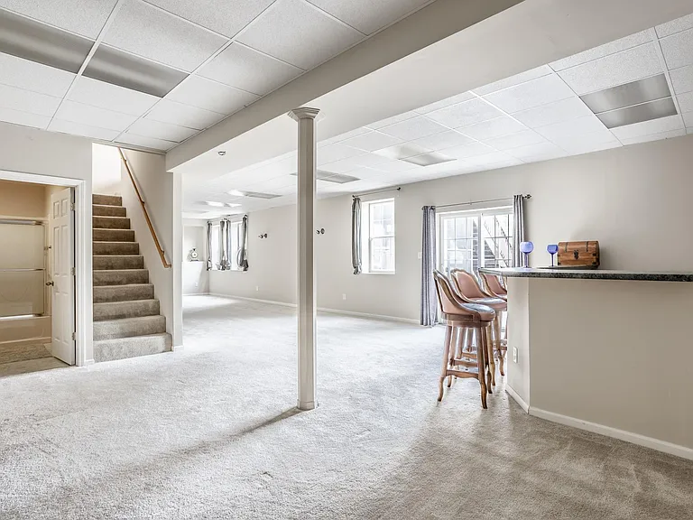 6765 Woodcliff Cir — Photo 29