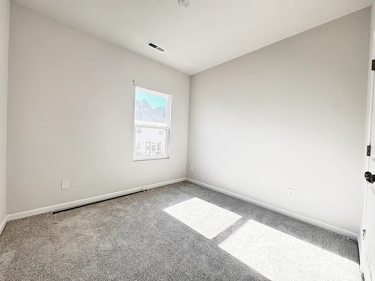 2350 Donnelly Hills Ln — Photo 14