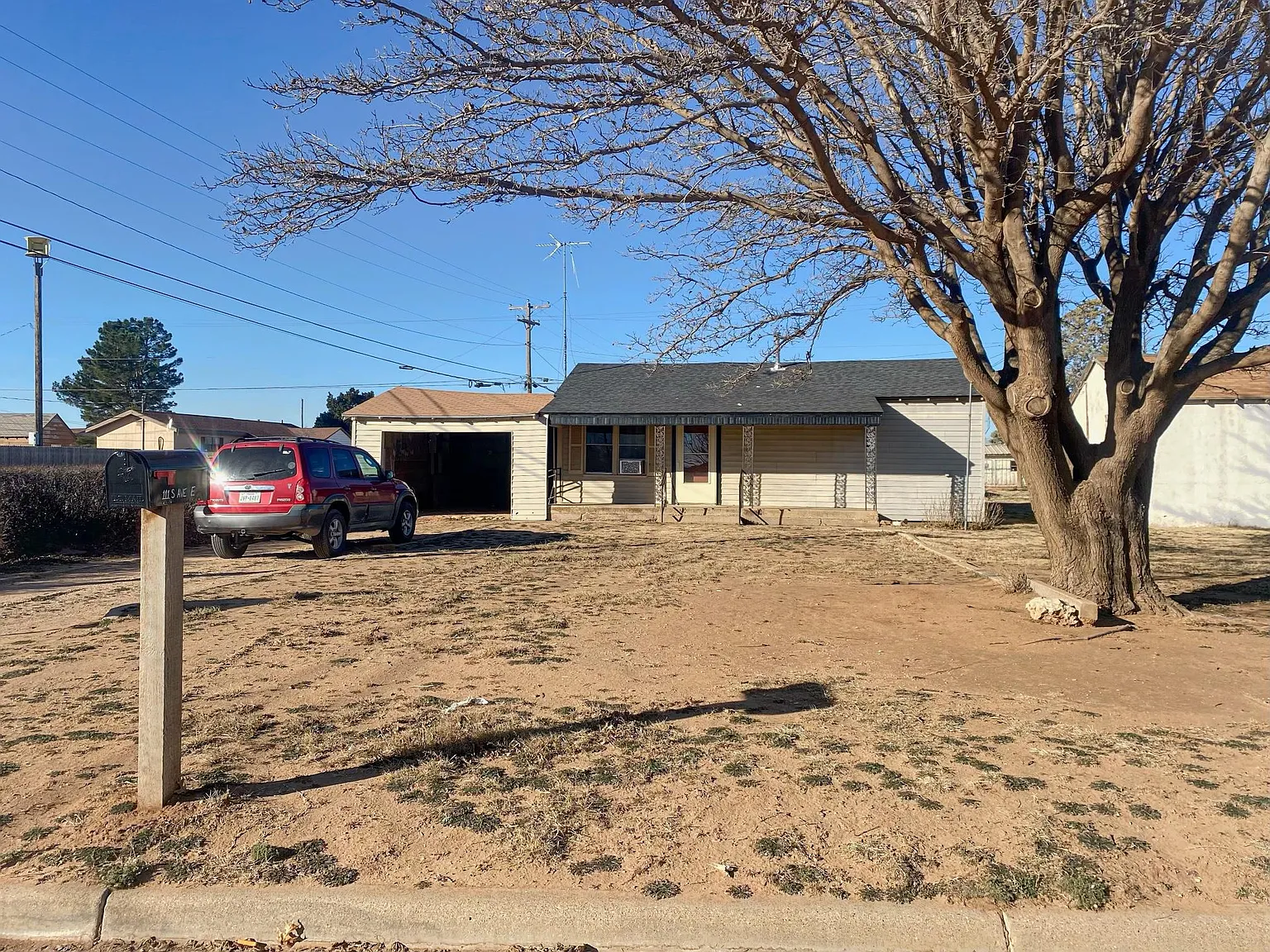 2 bed, 848 sqft, $1,000 — Photo 1