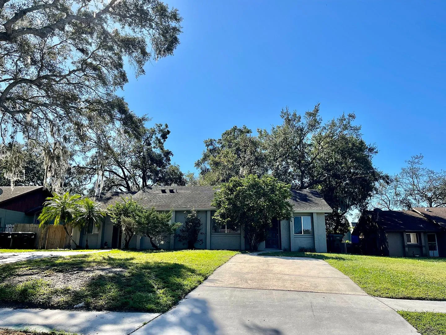 Cute 2/1 Duplex In East Orlando! — Photo 3