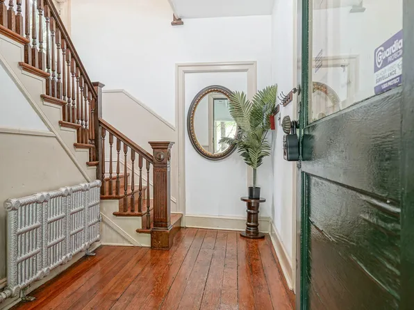 315 Chestnut St, Moorestown, NJ 08057