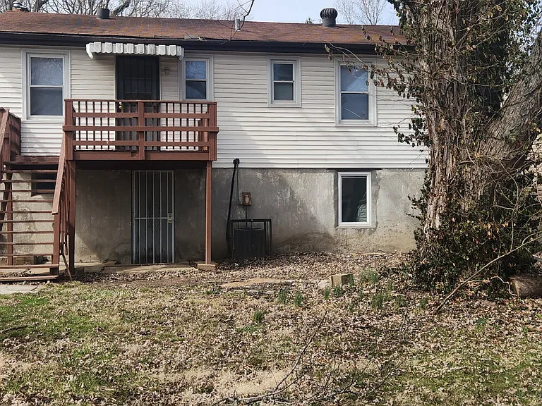 6122 Jackson Ave — Photo 3