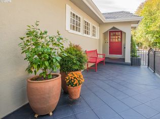 2845 SW Champlain Dr, Portland, OR 97205