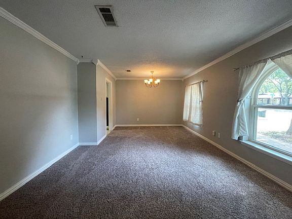 5th image of 220 Shady Lake Dr