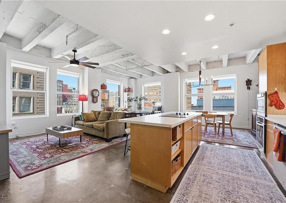 1st image of 21 W 10th St APT 4C