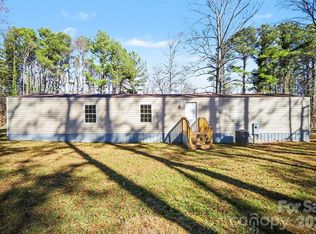 114 Woodberry Dr, Cherryville, NC 28021