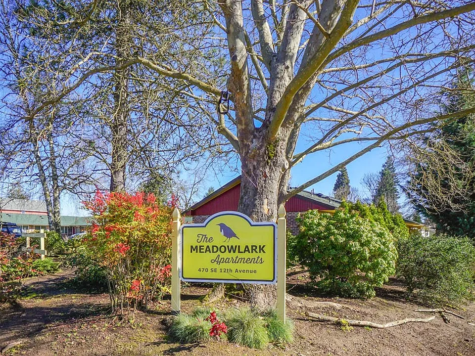 470 SE 12th Ave