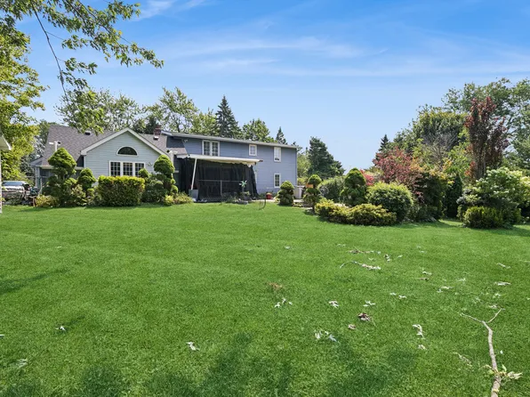38690 N Boulevard View Ave, Wadsworth, IL 60083