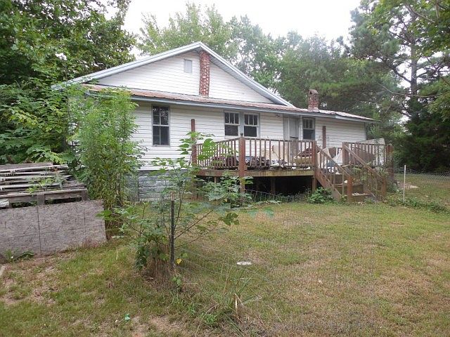 2nd image of 4210 Luray Rd