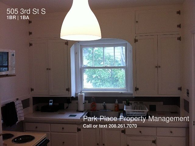 2nd image of 505 3rd St S
