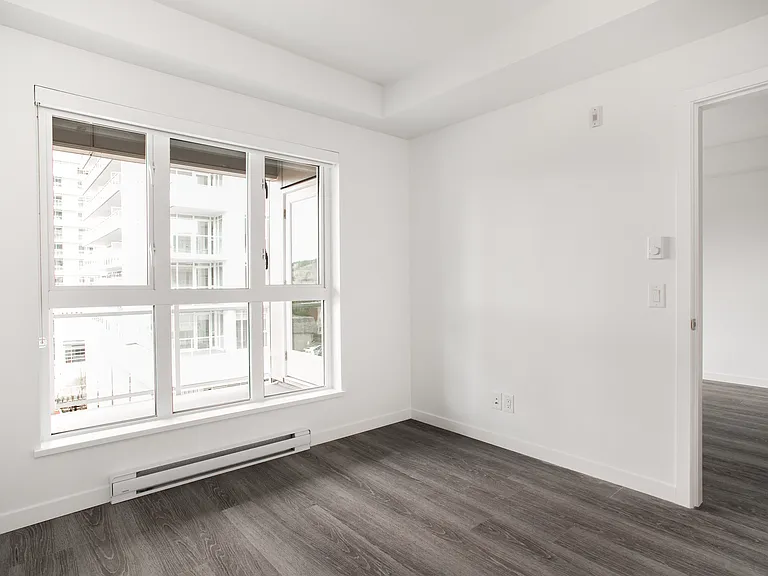 537 Foster Ave — Photo 20