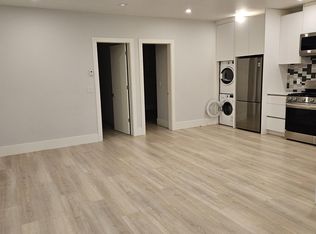 2978 Surf Cres, Coquitlam, BC V3C3S8